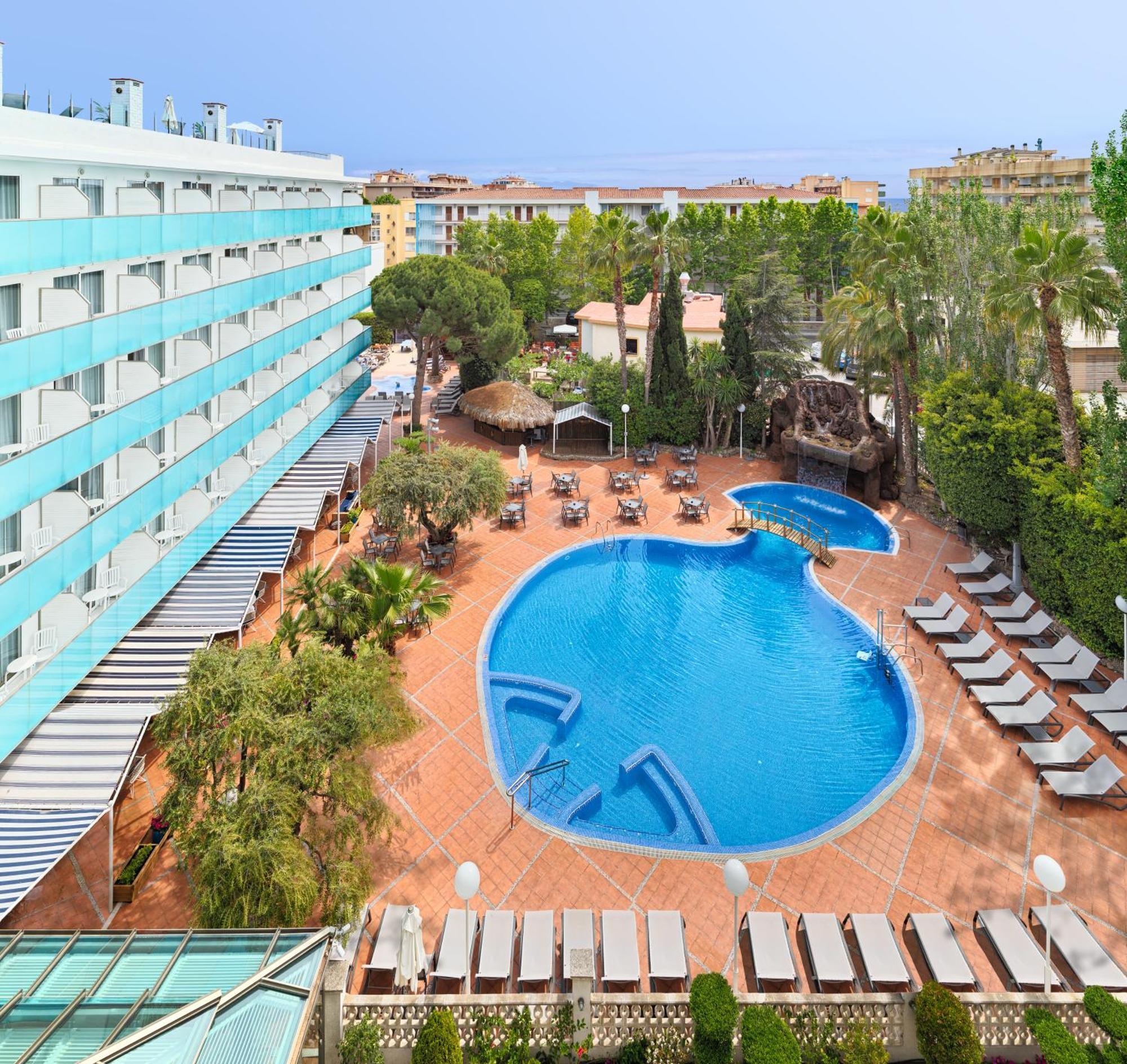 Twin Room with Extra Bed and Pool View (3 Adults),1431836107:JPEG