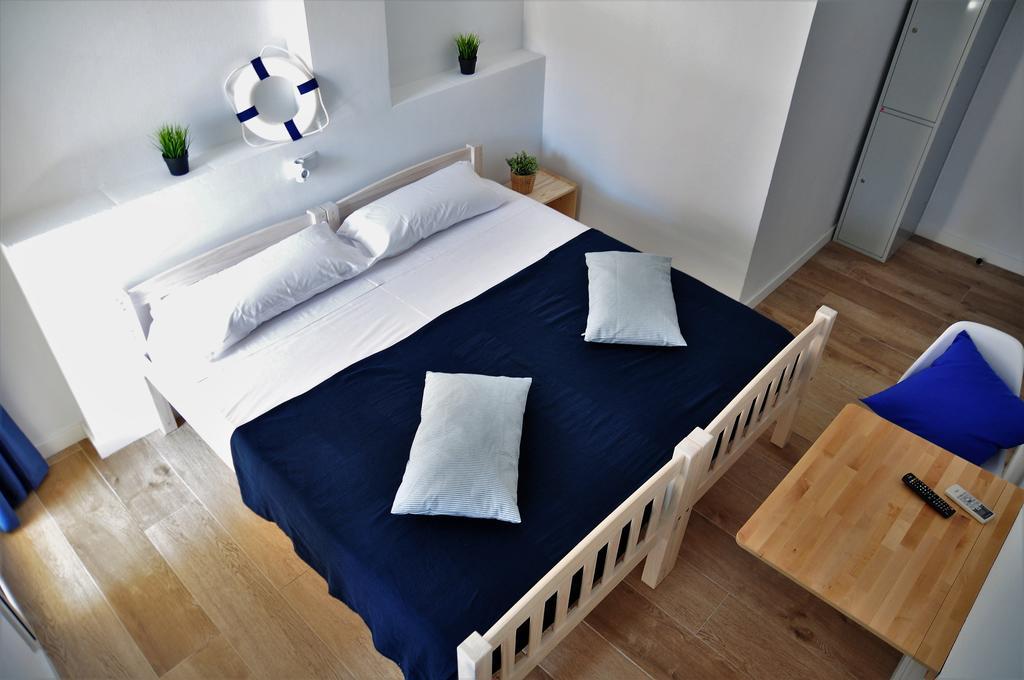 Doppelzimmer mit Balkon