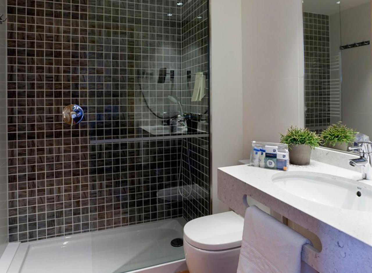 Mediterrane Premium Suite met Zijdelings Uitzicht op Zee (2 Volwassenen)