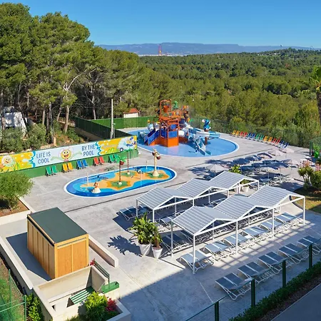 H10 Mediterranean Village-3